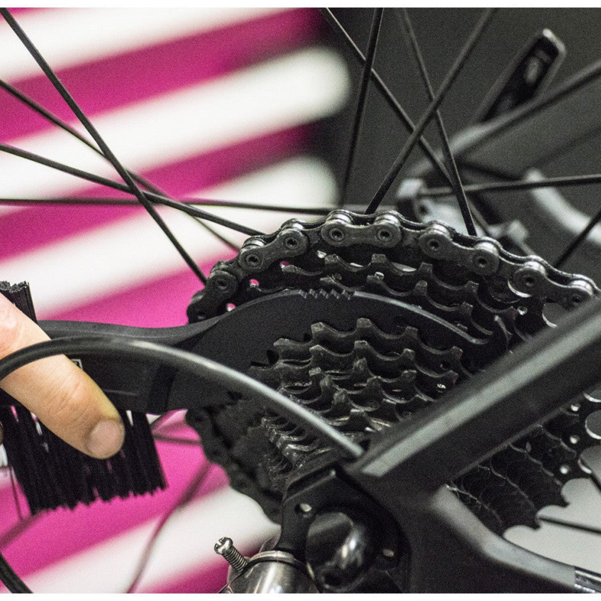 MUC-OFF CLAW BRUSH brush for washing