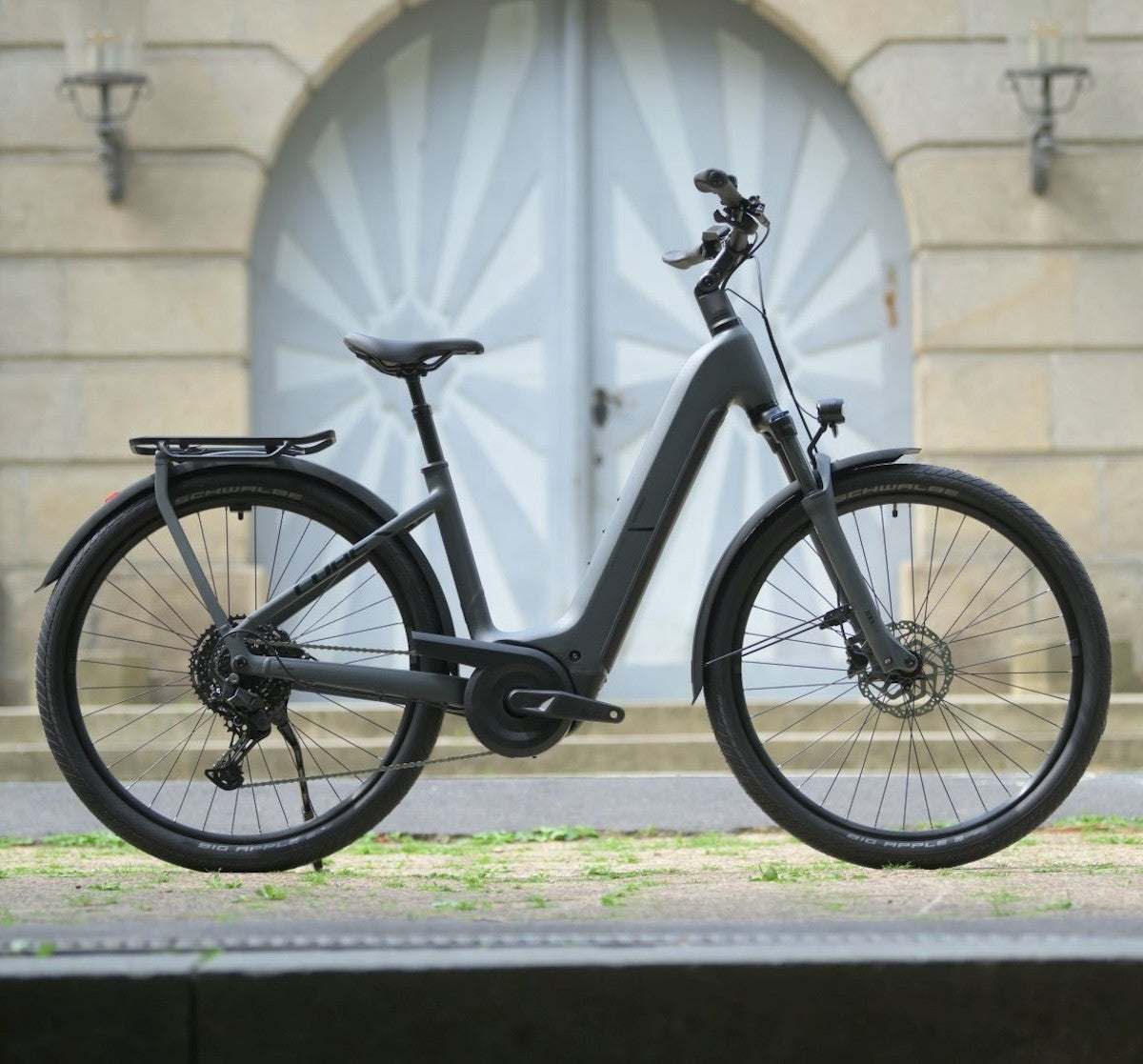 CUBE KATHMANDU HYBRID ONE 800 28 elektrijalgratas – shadowgrey´n´black